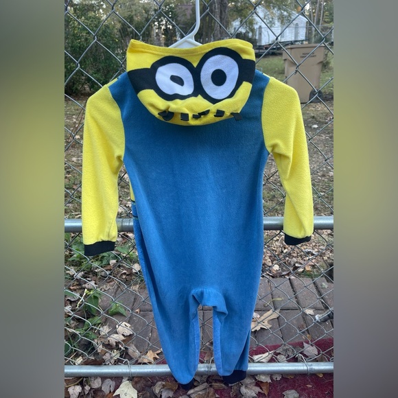 Despicable Me Minions Costume Hooded Sleeper Blanket Pajama Boy Size 4-5 - Picture 2 of 3